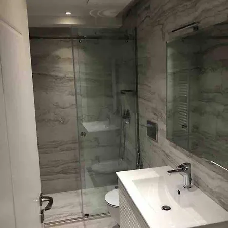 Fanciest In The Center Of Appartement Tirana